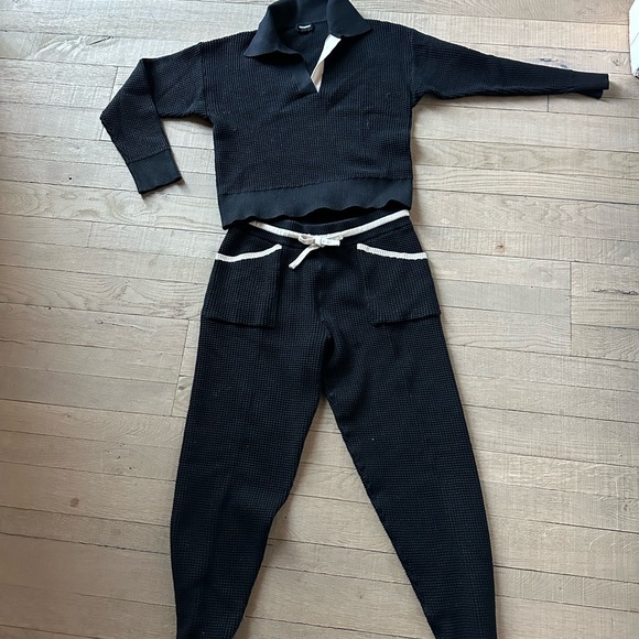 Monroe super soft waffle knit set 🖤🤎 - Picture 3 of 7